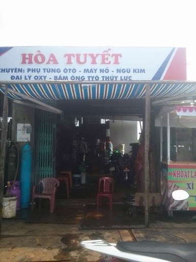Cửa Hàng Phụ Tùng Ô Tô Hòa Tuyết