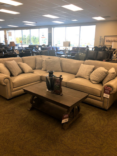 Furniture Store «Raymour & Flanigan Furniture and Mattress Store», reviews and photos, 2795 Richmond Ave, Staten Island, NY 10314, USA