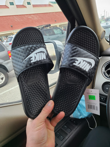 Sporting Goods Store «Nike Factory Store», reviews and photos, 11656 NE Executive Dr, Edinburgh, IN 46124, USA