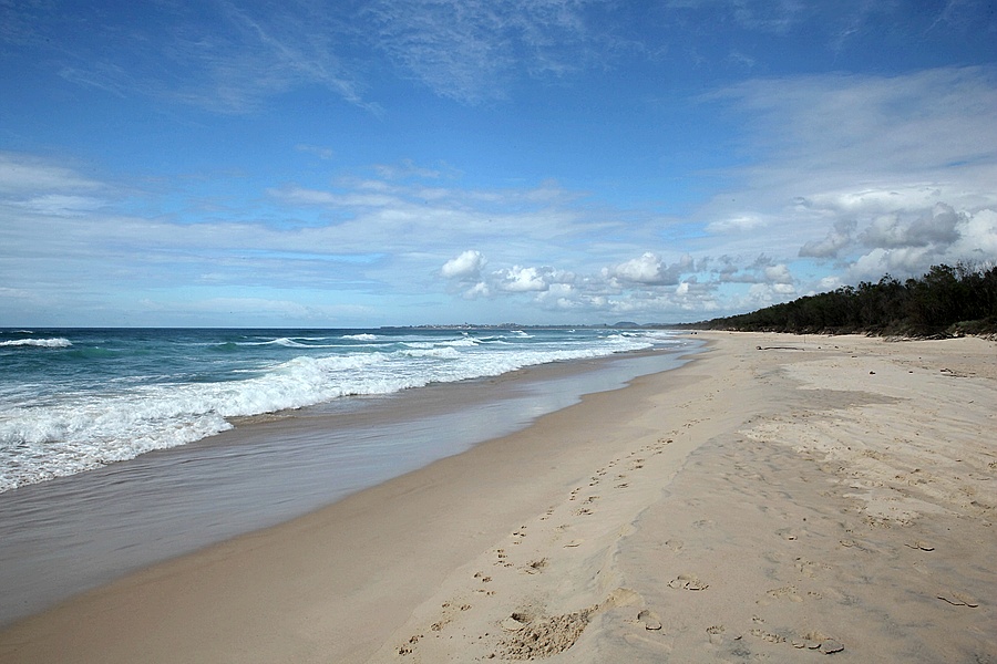 Dreamtime Beach的照片 带有碧绿色纯水表面