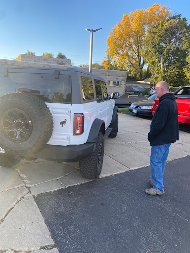 Auto Repair Shop «Greitens Auto Service», reviews and photos, 5804 W Bluemound Rd, Milwaukee, WI 53213, USA