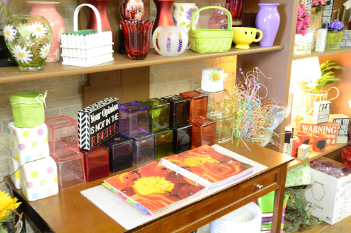 Florist «Yorkville Flower Shoppe», reviews and photos, 216 S Bridge St, Yorkville, IL 60560, USA