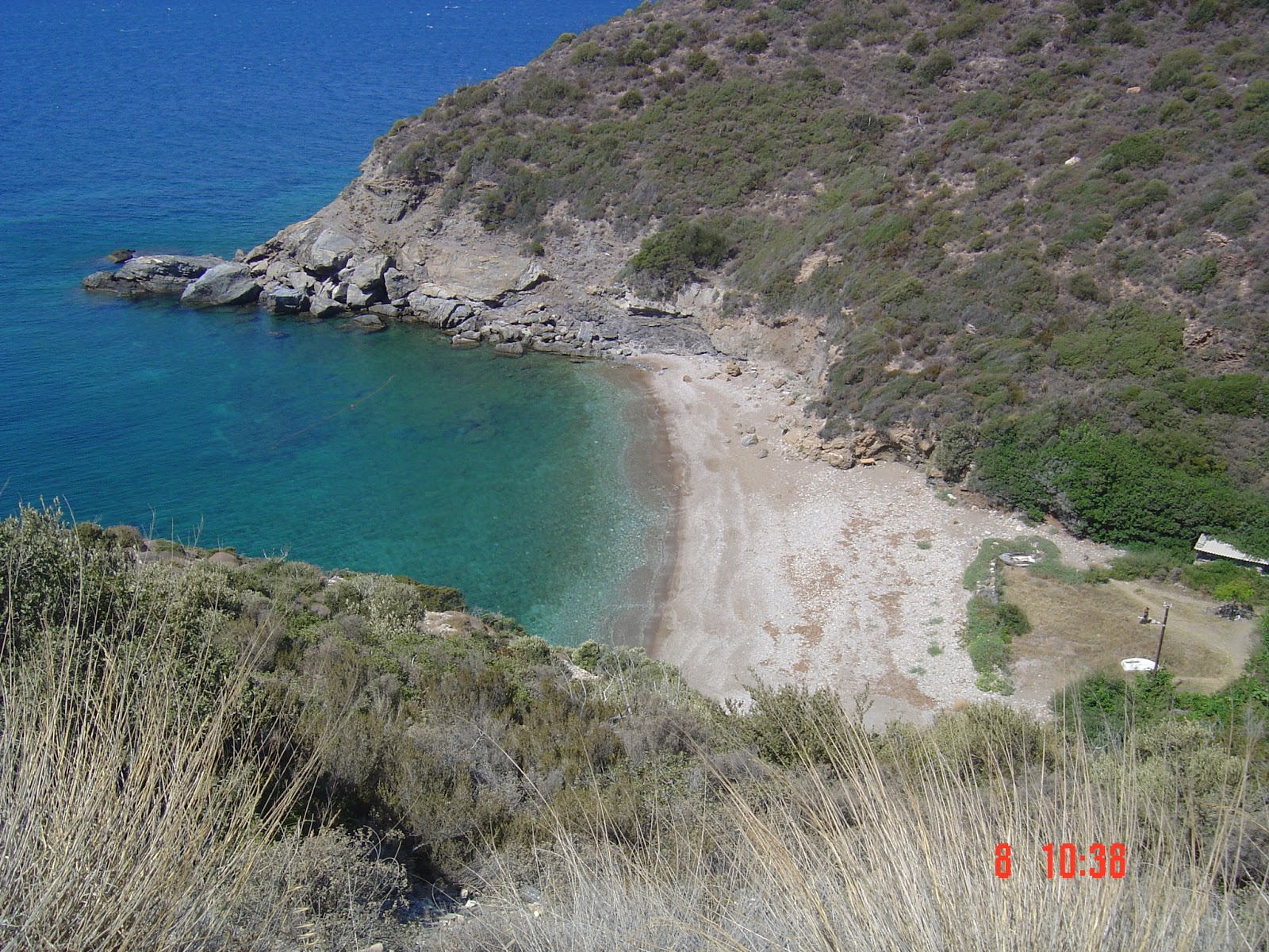 Foto de Klima beach com pequena baía