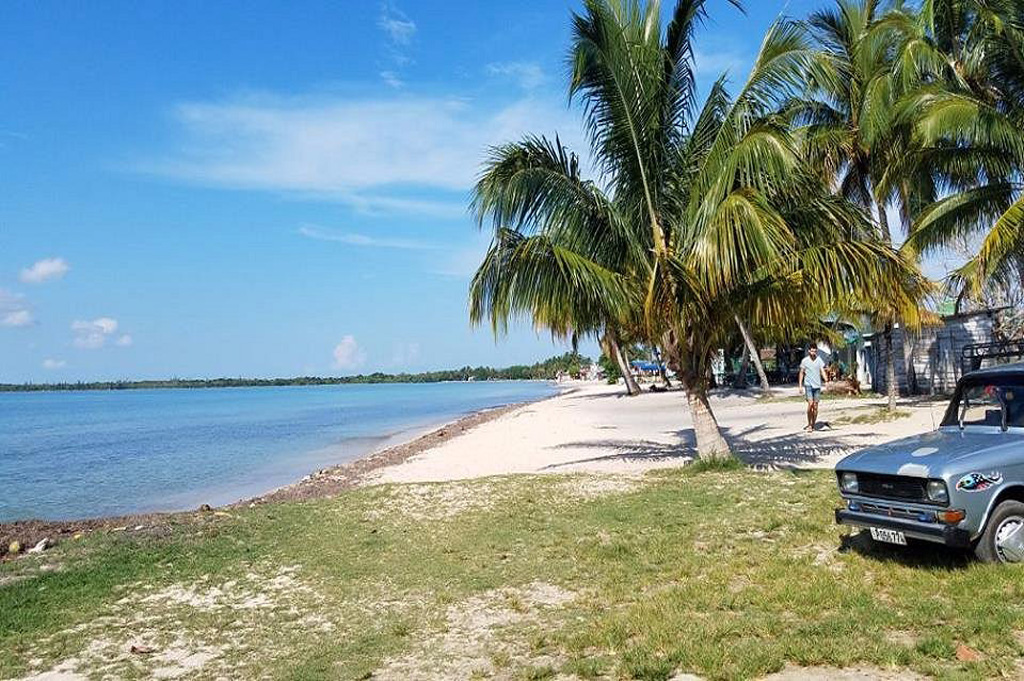 Foto von Playa de Larga und die siedlung