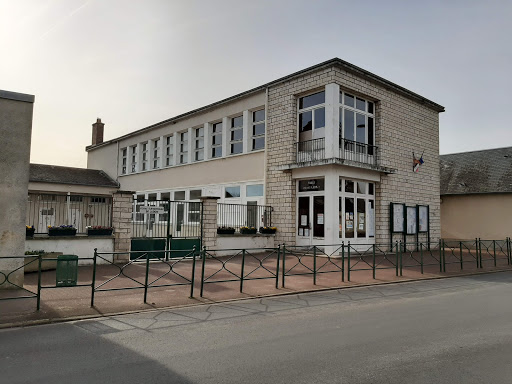 École primaire De Ladon à Ladon, Loiret
