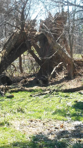 Memorial Park «Veterans Memorial Park», reviews and photos, 7619 Memphis Ave, Brooklyn, OH 44144, USA