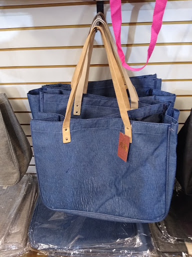 Outlet Mall «Harwin Outlet Mall», reviews and photos, 9507 Harwin Dr, Houston, TX 77036, USA