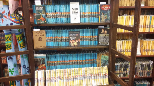 Book Store «Books on Bay», reviews and photos, 224 W Bay St, Savannah, GA 31401, USA