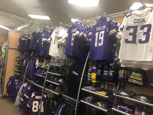 Sporting Goods Store «SCHEELS», reviews and photos, 505 Center Ave, Moorhead, MN 56560, USA