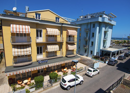 hôtels Hotel Enna Rimini en italie