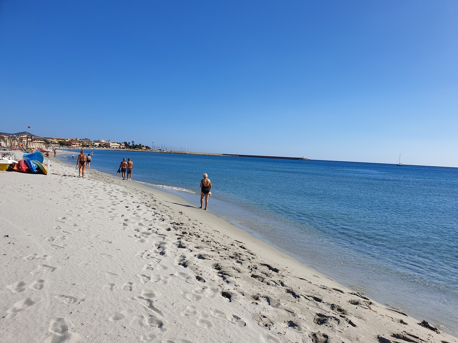 Foto de Spiaggia La Caletta área de complejo turístico de playa