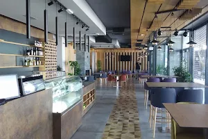 Platinium Restaurant image