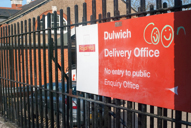 Reviews of Royal Mail Dulwich Delivery Office in London - Post office
