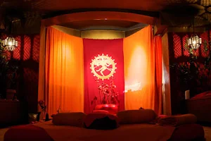 Massagelounge Hamburg - Tantra Massagen und Wellness Massagen image