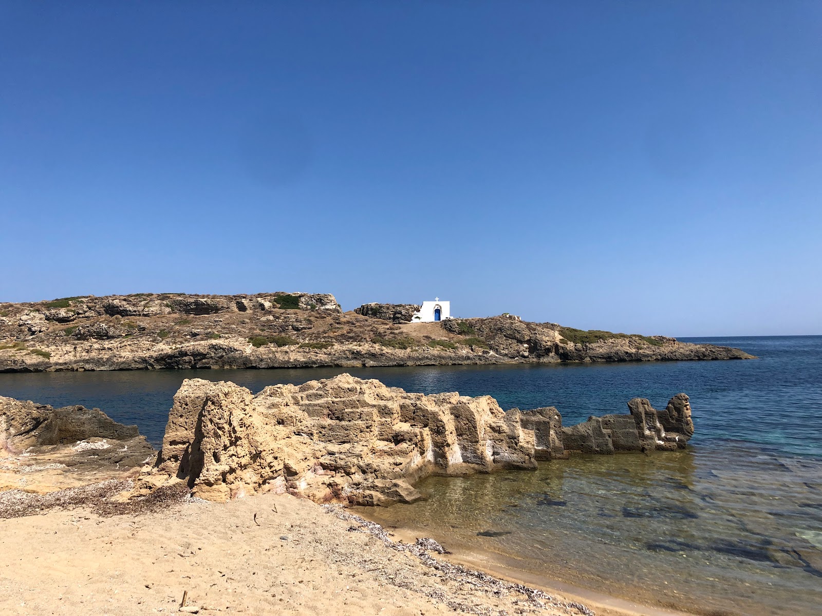 Pouria Beach'in fotoğrafı ve yerleşim