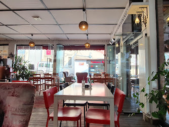 Falls in Galata cafe & more