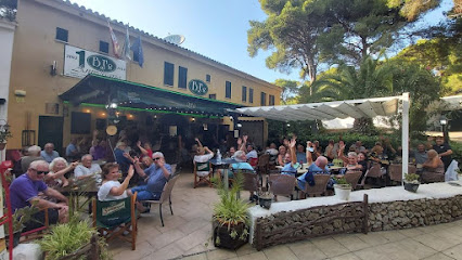 BJ,s Pub Son Parc - Carrer Major, 69, 07740 Es Mercadal, Illes Balears, Spain