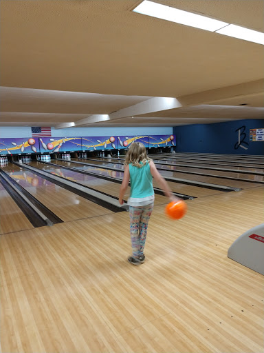 Bowling Alley «Beverly Lanes», reviews and photos, 8 Beverly Ln, Arlington Heights, IL 60004, USA