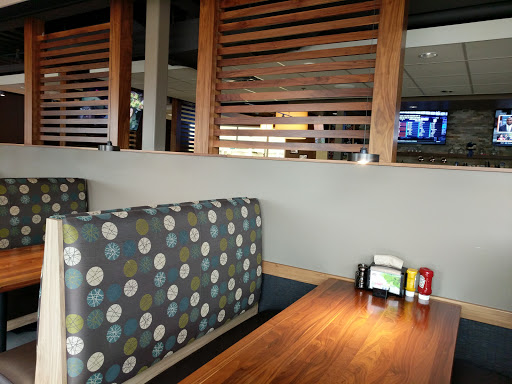 Supermarket «Hy-Vee», reviews and photos, 207 NE Englewood Rd, Kansas City, MO 64118, USA