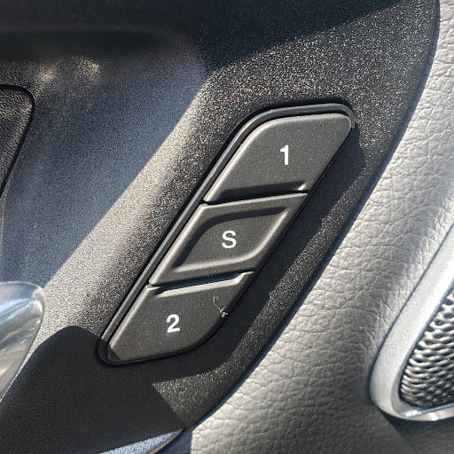 Car Dealer «Lone Star Chrysler Dodge Jeep Ram», reviews and photos, 8811 I-35, San Antonio, TX 78211, USA