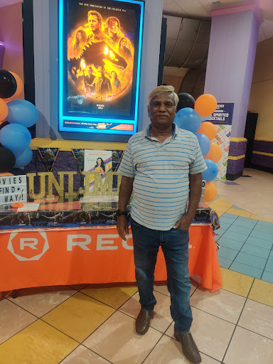 Movie Theater «Regal Cinemas Coldwater Crossing 14», reviews and photos, 211 W Washington Center Rd, Fort Wayne, IN 46825, USA