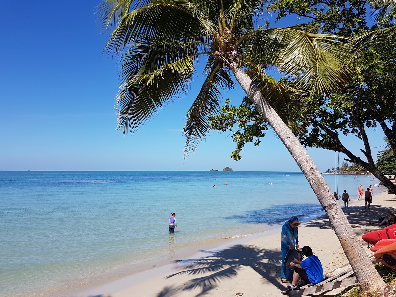 Foto van Kai Bae Beach met een ruime kustlijn