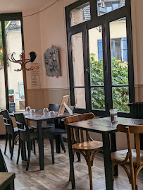 Atmosphère du Restaurant Cafe Au Bon Coin à Bièvres - n°1