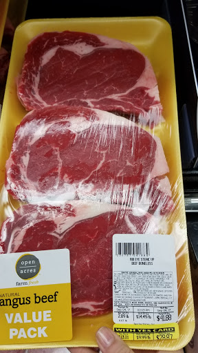 Grocery Store «D & W Fresh Market», reviews and photos, 2181 Wealthy St SE, East Grand Rapids, MI 49506, USA