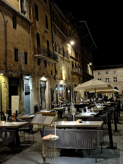 Pizzeria al taglio Reginella - Via Giuseppe Mazzini, 4, 06122 Perugia PG, Italy