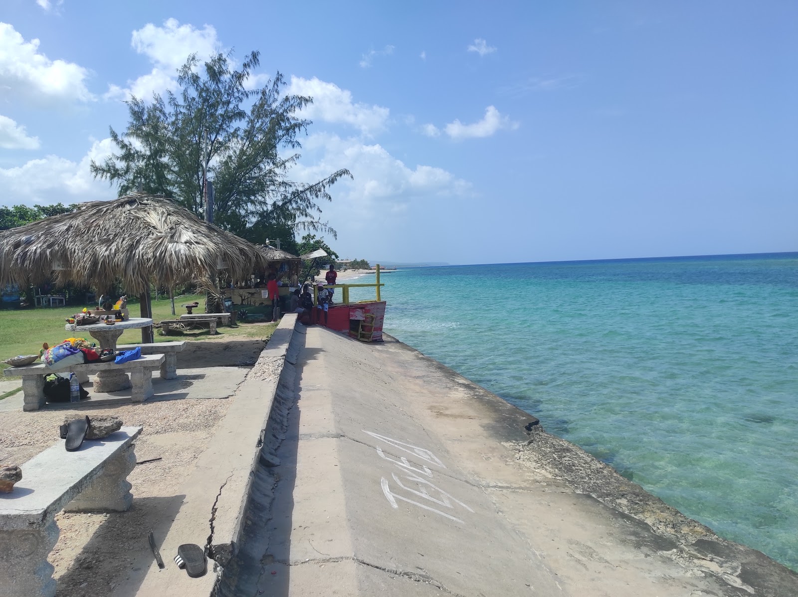 Fotografija Runaway Bay Beach priljubljeno mesto med poznavalci sprostitve