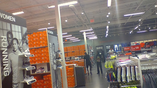 Clothing Store «Nike Factory Store», reviews and photos, 2210 Tanger Blvd #225, Gonzales, LA 70737, USA