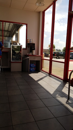 Tire Shop «Discount Tire Store - Humble, TX», reviews and photos, 20130 US-59, Humble, TX 77338, USA