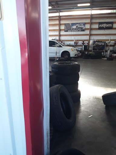 Tire Shop «H & H Tire», reviews and photos, 5770 US-85, Colorado Springs, CO 80911, USA