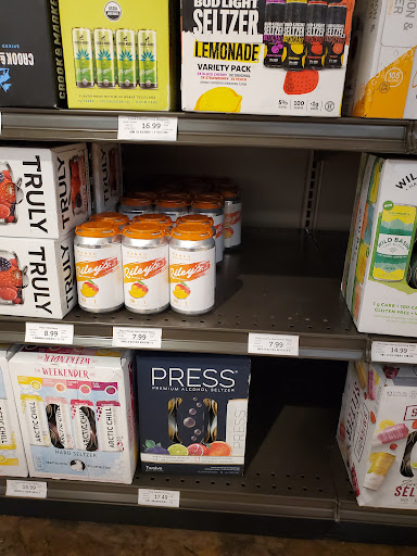 Wine Store «Total Wine & More», reviews and photos, 7925 N Blackstone Ave, Fresno, CA 93720, USA