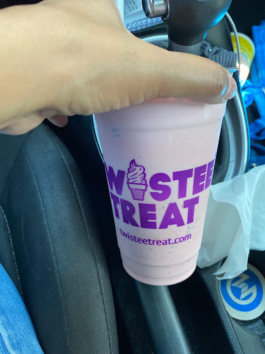 Ice Cream Shop «Twistee Treat Sheldon», reviews and photos, 5531 Sheldon Rd, Tampa, FL 33615, USA