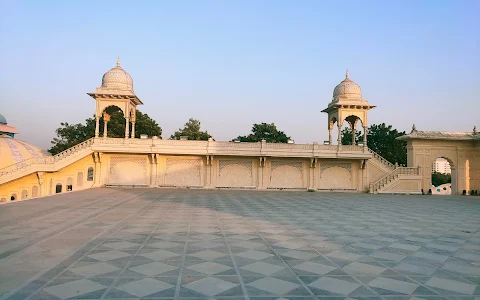 Mughal Garden, Ramoji Film City image