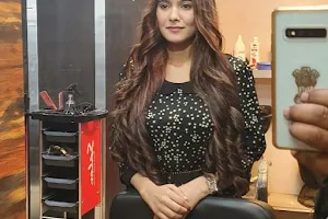 Azhar unisex salon image
