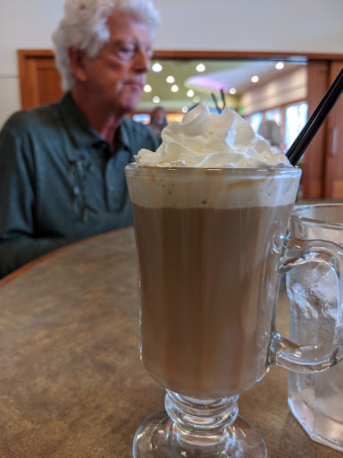 Country Club «Shadow Hills Country Club», reviews and photos, 92512 River Rd, Junction City, OR 97448, USA