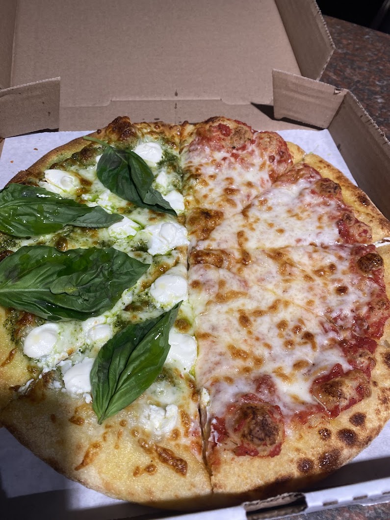 Lucca's Pizzeria and Market