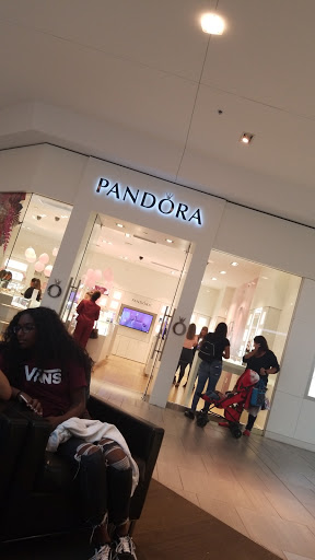 Department Store «Nordstrom Rack Springfield Town Center», reviews and photos, 6501 Springfield Mall, Springfield, VA 22150, USA