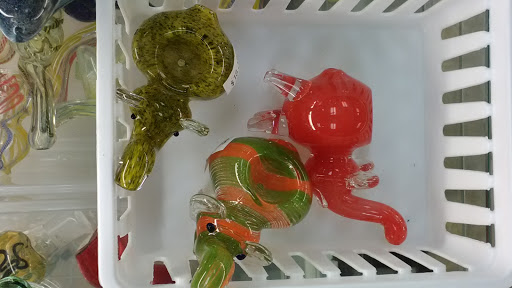 Tobacco Shop «High Q Cigar House», reviews and photos, 12127 E Carson St, Hawaiian Gardens, CA 90716, USA