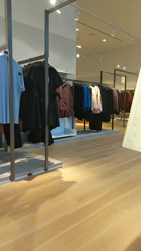 Clothing Store «COS», reviews and photos, 3035 Peachtree Rd NE, Atlanta, GA 30305, USA