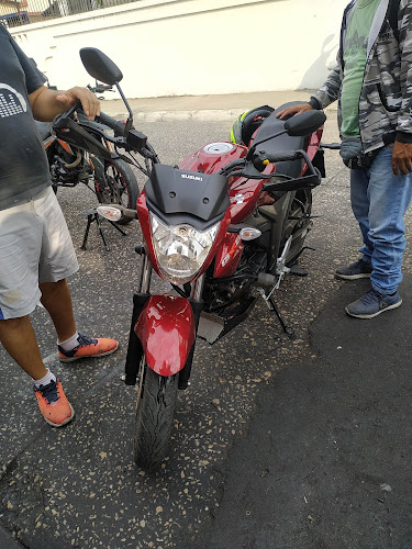 Opiniones de Taller De Motos "Carlin" en Guayaquil - Tienda de motocicletas