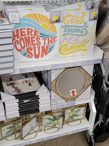 Variety Store «Five Below», reviews and photos, 4801 McKnight Rd, Pittsburgh, PA 15237, USA