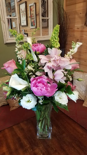 Florist «Mums the Word-A Florist», reviews and photos, 1175 N Berkeley Ave, Fullerton, CA 92832, USA