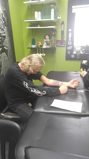 Tattoo Shop «Irish Ink Tattoo», reviews and photos, 235 W Main St, Greenfield, IN 46140, USA