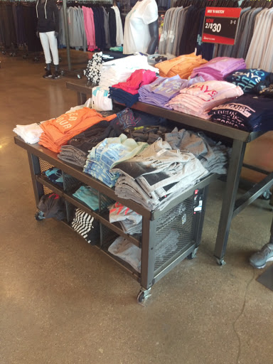 Outlet Mall «Tanger Outlet Williamsburg», reviews and photos, 150 Tanger Dr, Williamsburg, IA 52361, USA