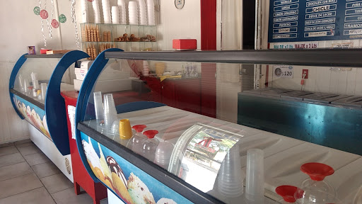 Heladeria Mackenzie - Ice cream shop en Rivadavia