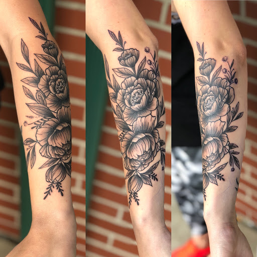 Explore familia tattoo ideas, creative tattoo ideas in Lockport, available at Archer Ink Tattoo
