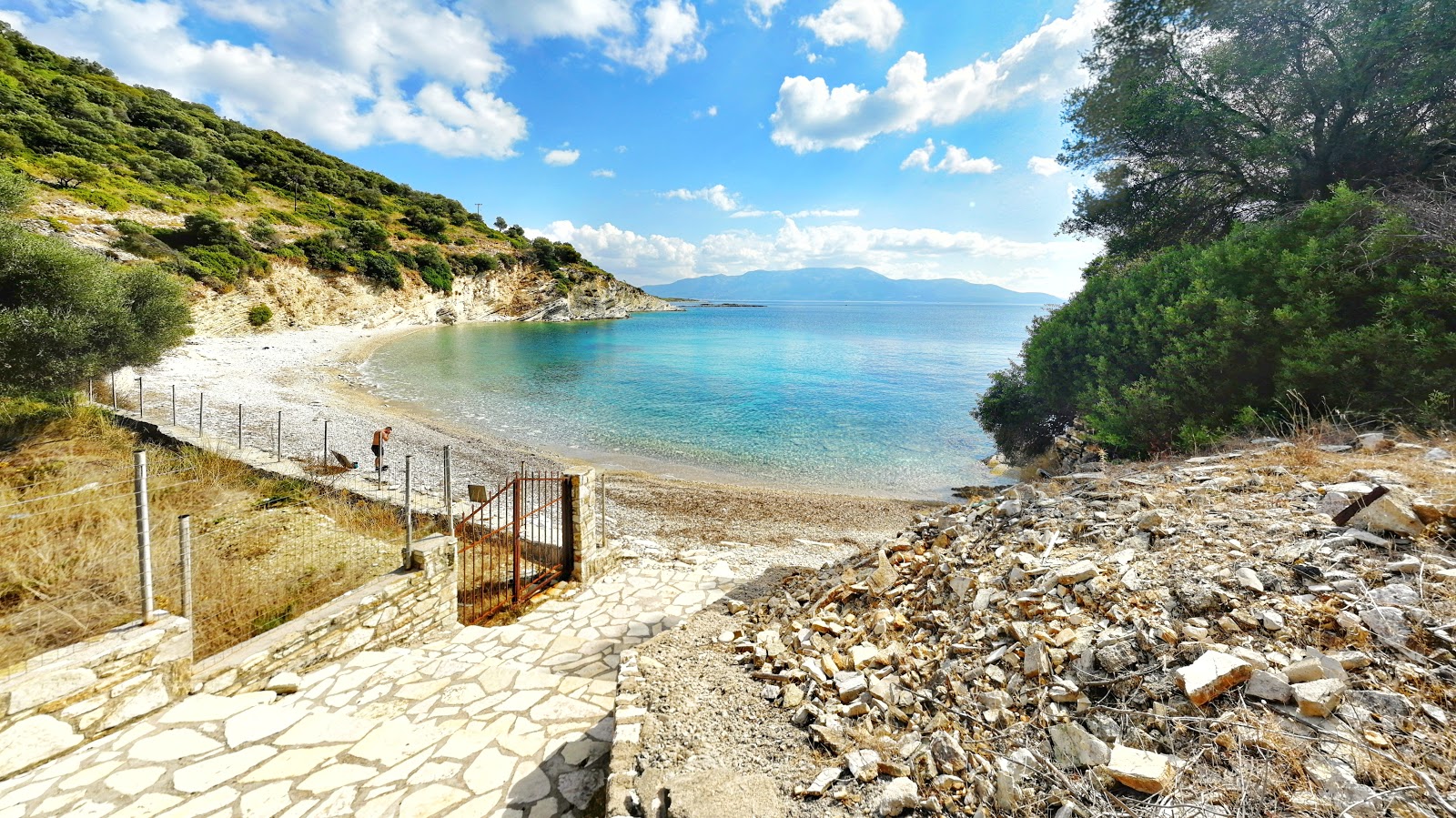 Foto van Kastos beach met gemiddeld niveau van netheid